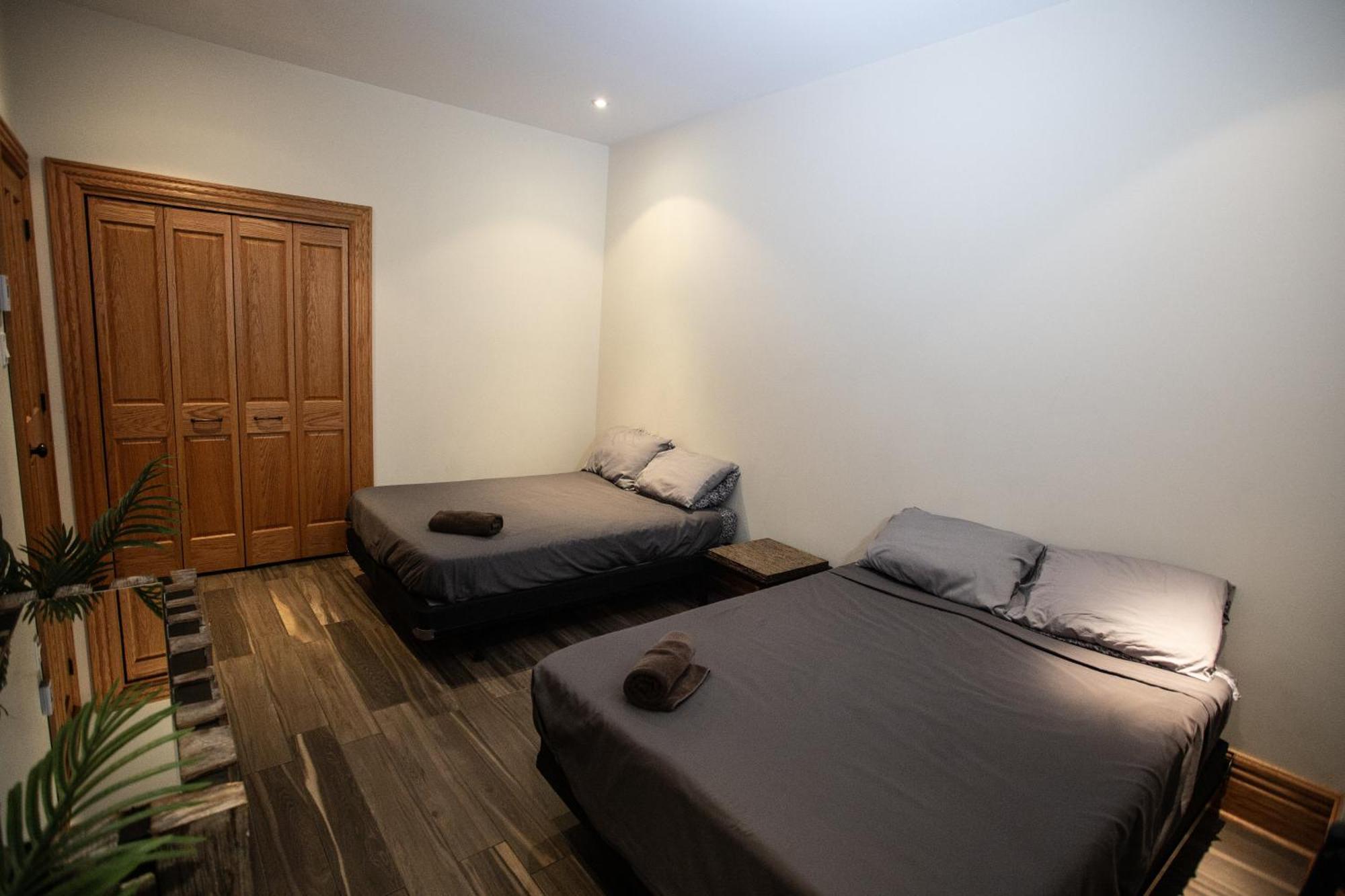 Spacious Downtown Montreal Apartment, 4Br-2Ba,Free Wifi 외부 사진