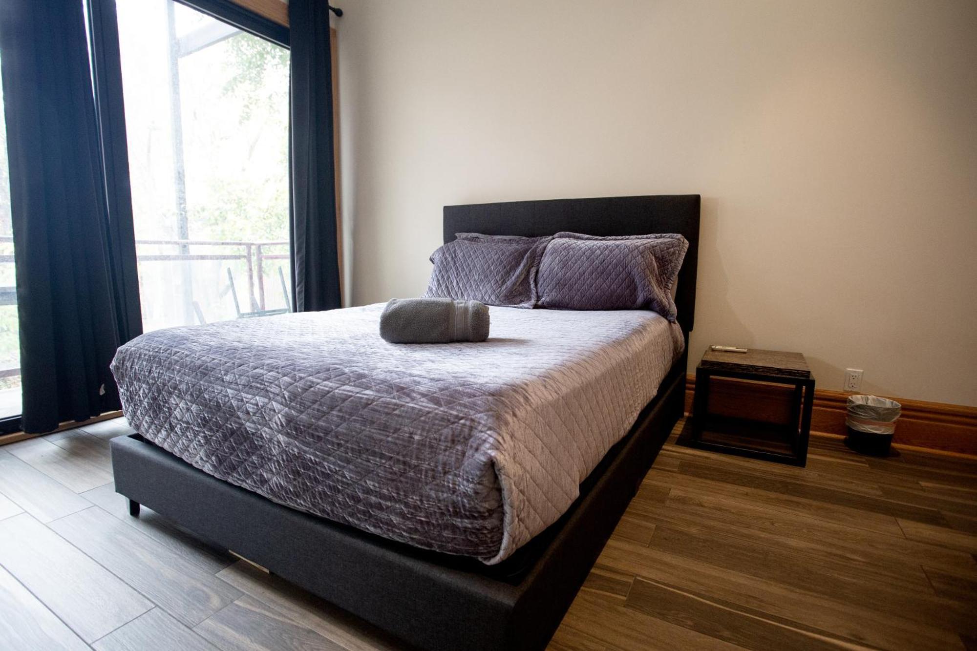 Spacious Downtown Montreal Apartment, 4Br-2Ba,Free Wifi 외부 사진