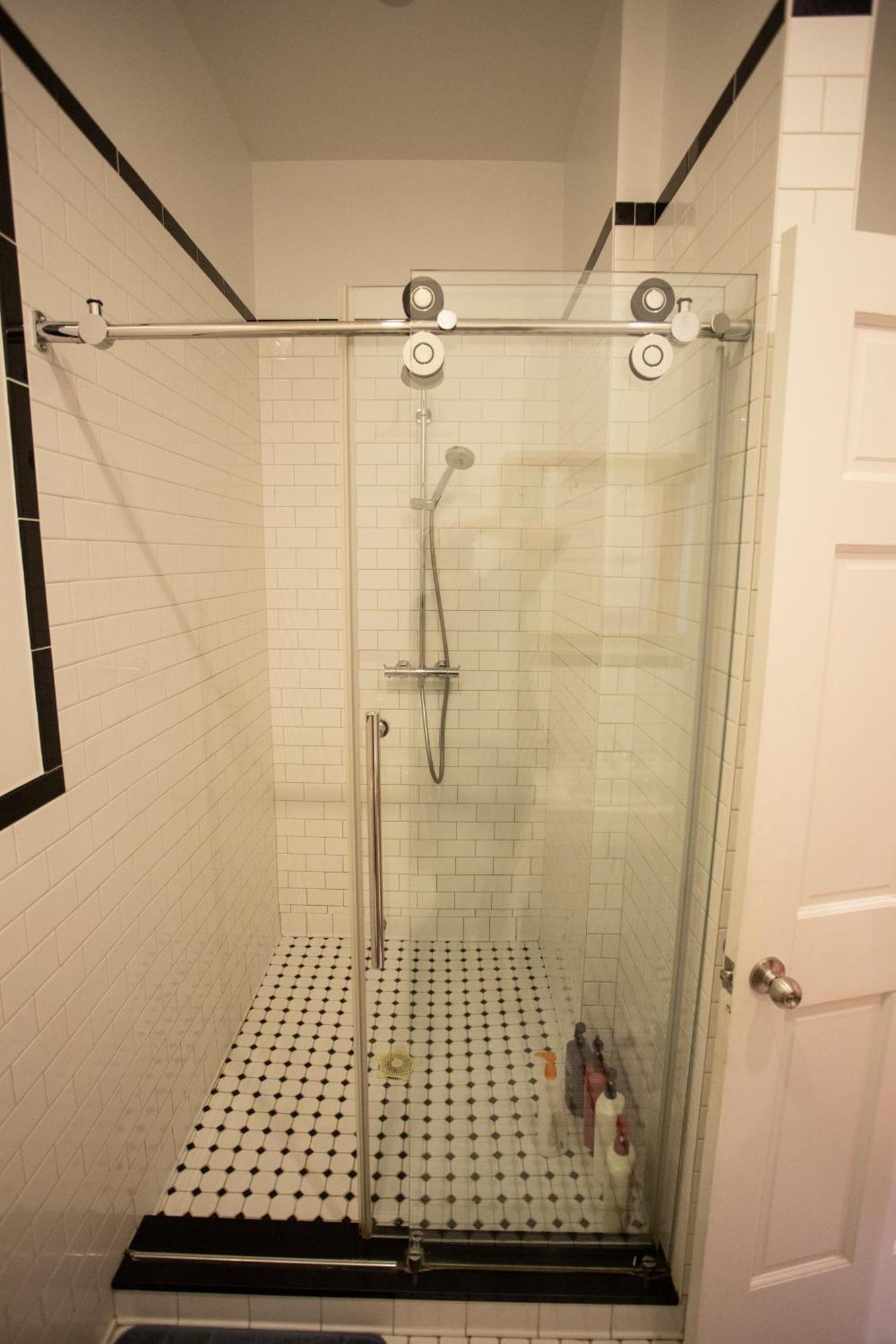 Spacious Downtown Montreal Apartment, 4Br-2Ba,Free Wifi 외부 사진